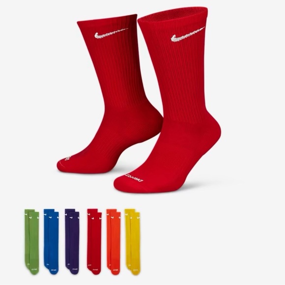 Nike Other - Nike Everyday Plus Cushioned
Training Crew Socks (6 Pairs)